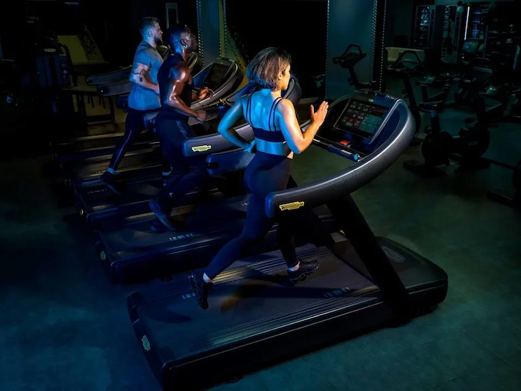 Fitness Park : concept de salle de sport basé sur l'expérience et